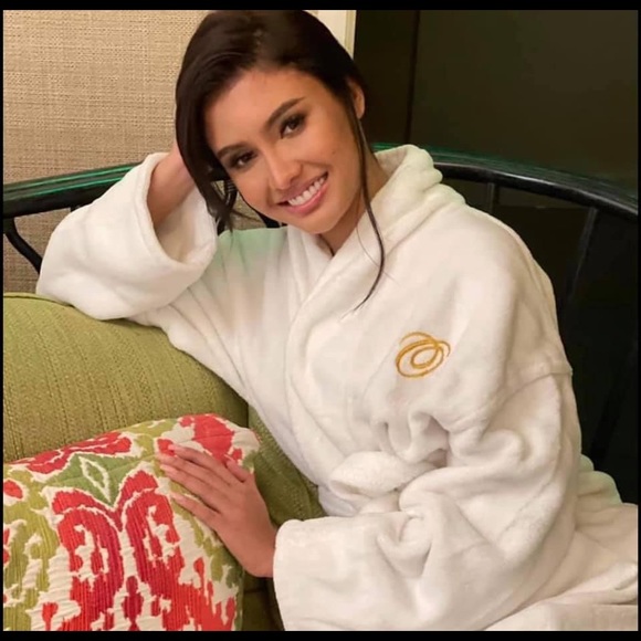 Meet your Posher, Lolita - Picture 4 of 14